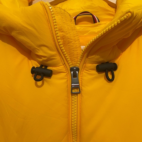 New Tommy Hilfiger MENS yellow winter jacket in amazing condition! - Picture 2 of 10